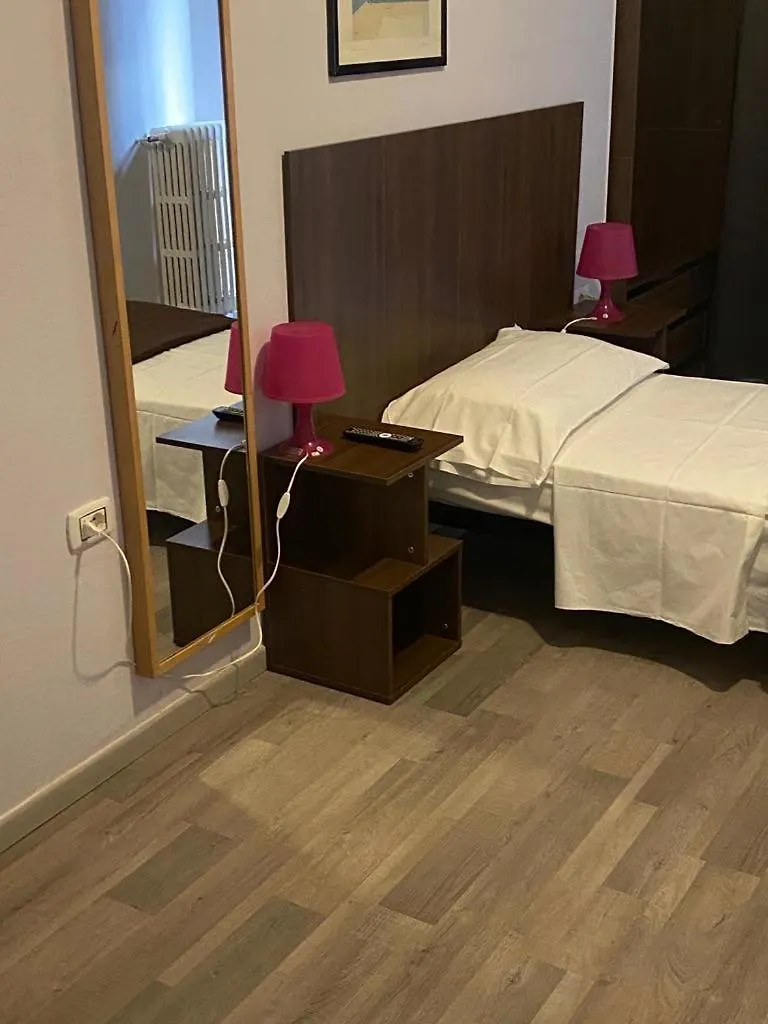 Hotel Galla Milán 0*,  Italia