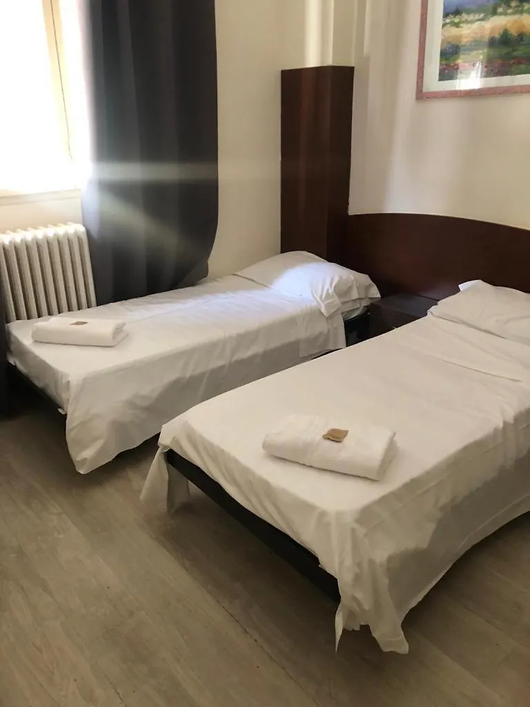 Hotel Galla Milano 0*,  Italien